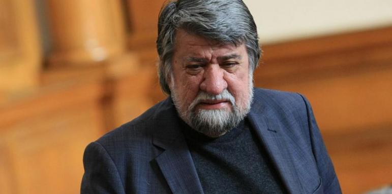 Вежди към Радев: Спри войната!